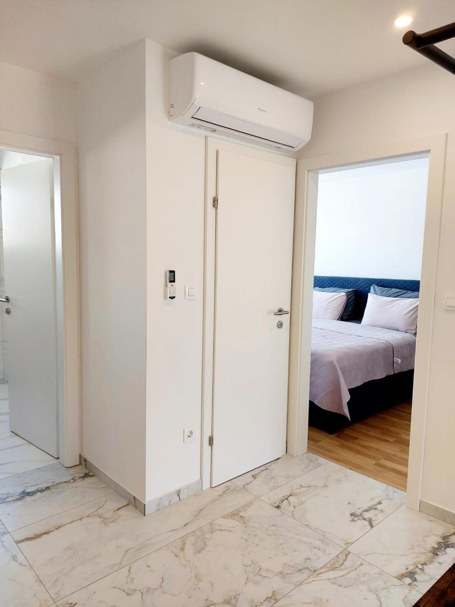 Comfort 2 Bedroom Apartment 10Min Walk From Center And Beach Split Exterior foto